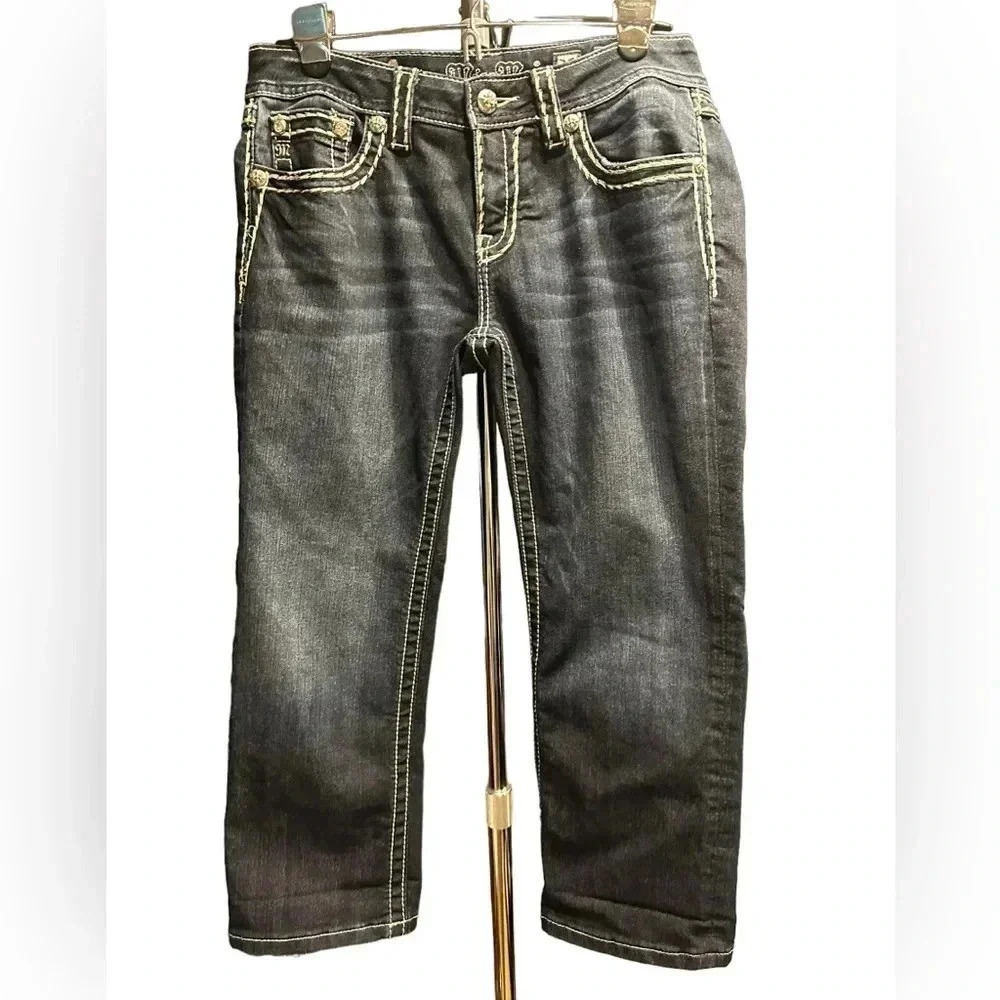 Miss Me signature cuffed Capri size 30